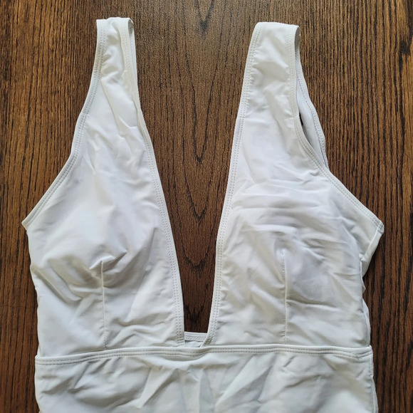 Zaful Swim White Plunging Neckline One Piece Swimsuit Size Women's 8 Large - Picture 3 of 9